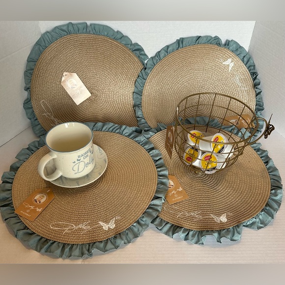 Coffee W/ Dolly Parton Mug & Saucer, 4 Placemats & Coffee Pod Holder GREAT GIFT! - Picture 11 of 11